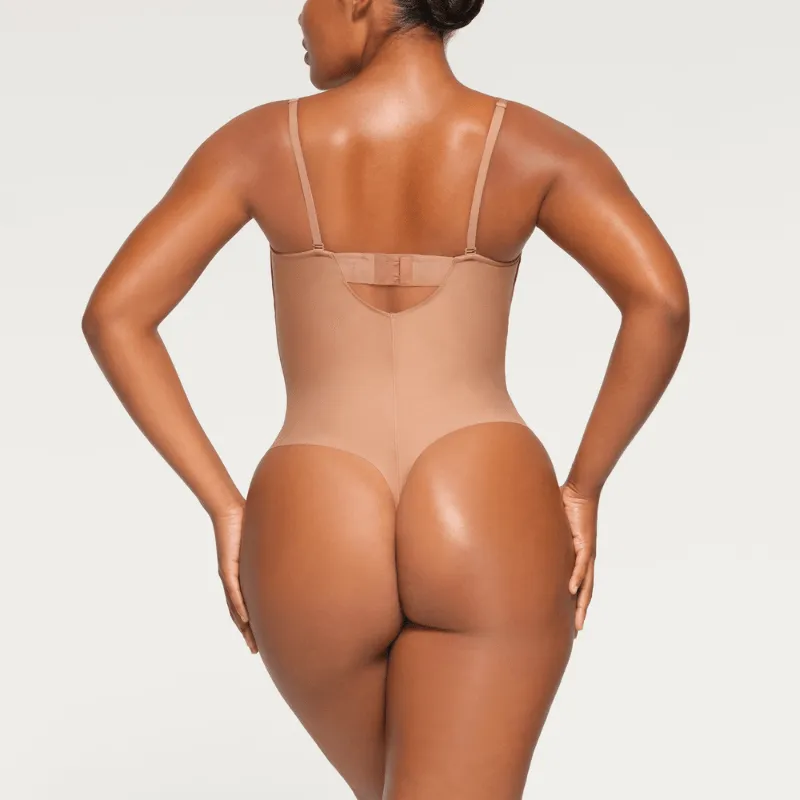 Adjustable Strap Contouring Bodysuit – Sleek Fit and Seamless Design