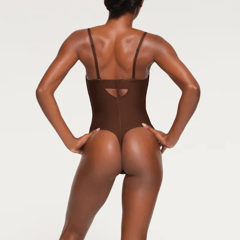 Adjustable Strap Contouring Bodysuit – Sleek Fit and Seamless Design