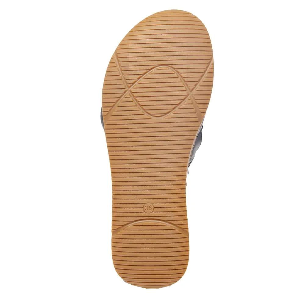 Flair Slide in Black Leather