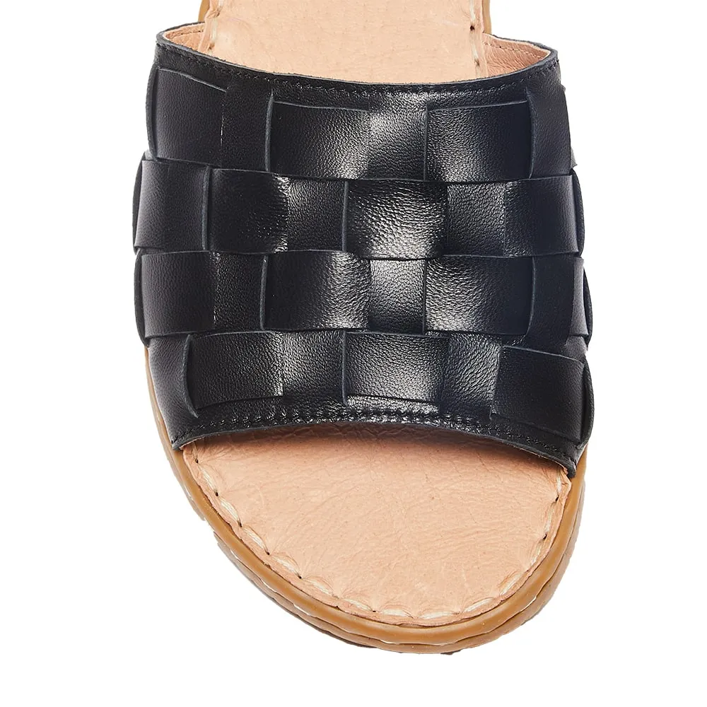 Flair Slide in Black Leather