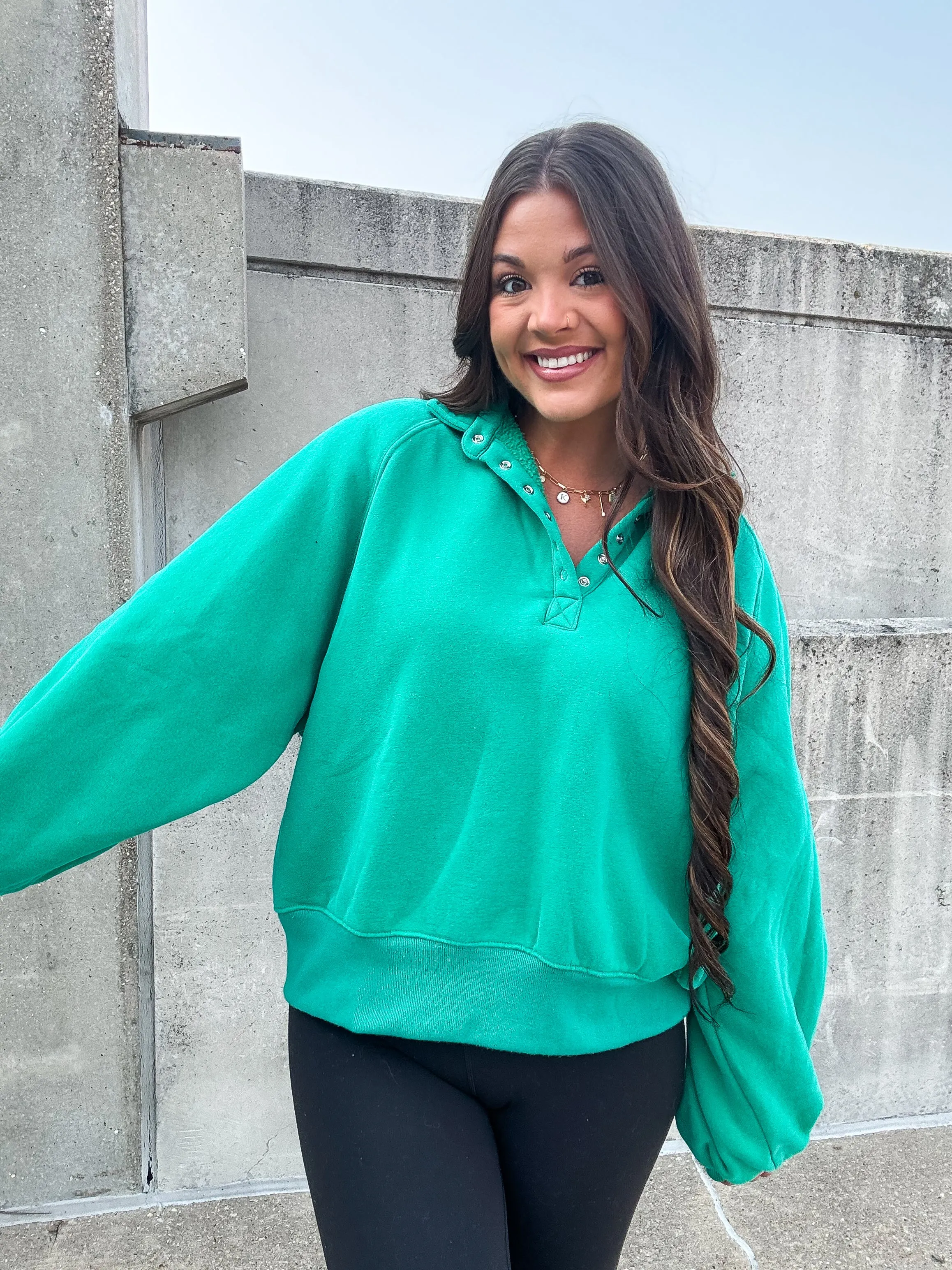 GAME CHANGER PULL OVER-TEAL GREEN