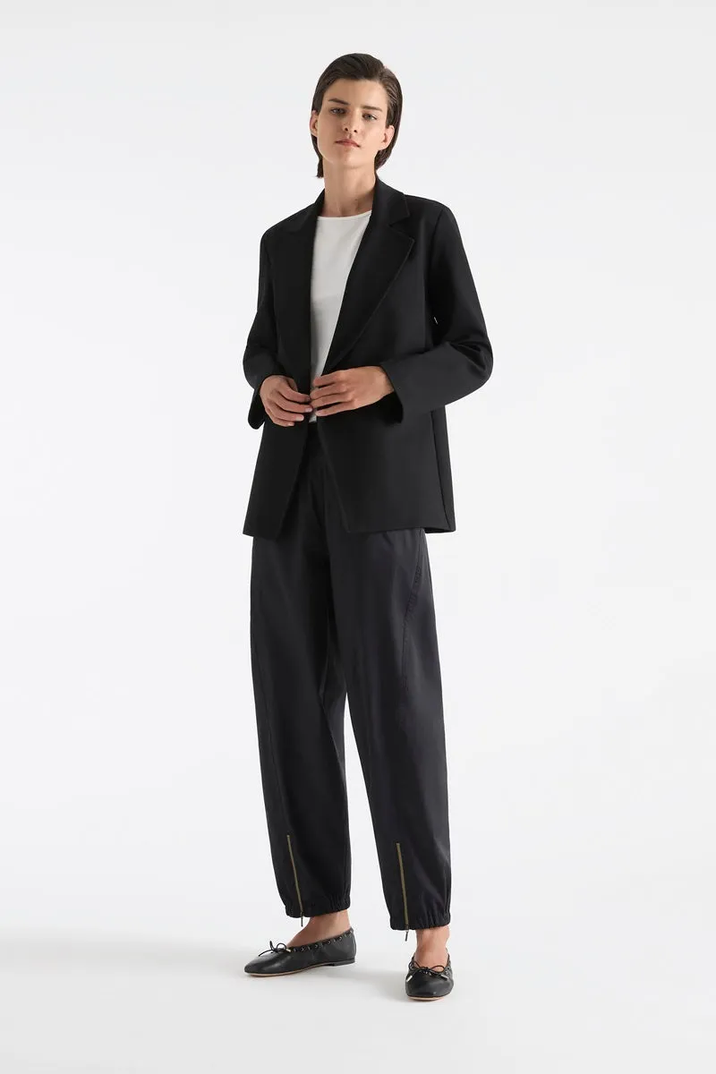 Shaped Blazer in Black F095 4123 by MELA PURDIE